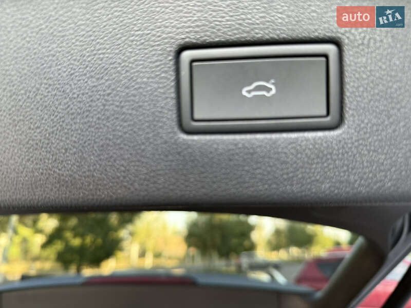 Внедорожник / Кроссовер Volkswagen Tiguan 2023 в Каменском