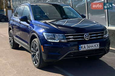 Внедорожник / Кроссовер Volkswagen Tiguan 2021 в Киеве
