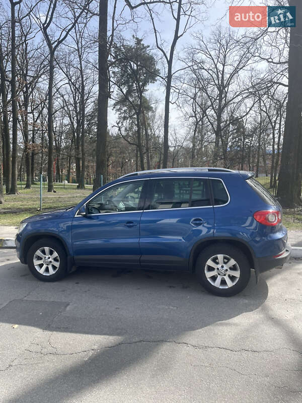 Внедорожник / Кроссовер Volkswagen Tiguan 2008 в Киеве
