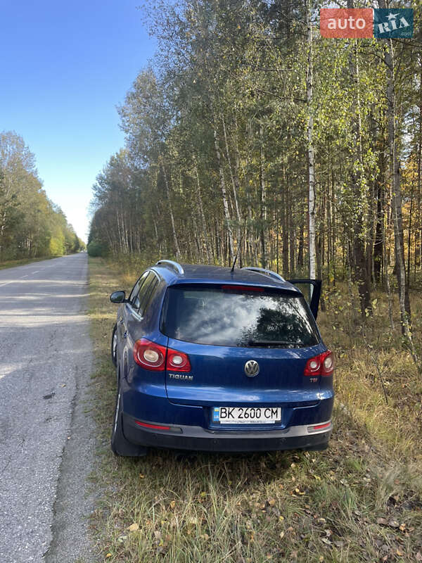 Внедорожник / Кроссовер Volkswagen Tiguan 2008 в Киеве