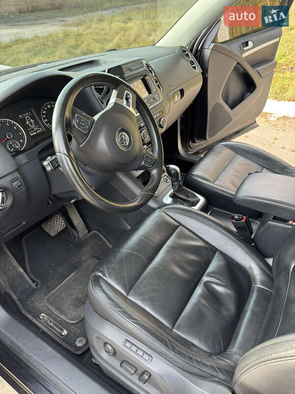 Внедорожник / Кроссовер Volkswagen Tiguan 2013 в Хмельнике