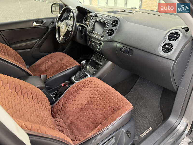 Внедорожник / Кроссовер Volkswagen Tiguan 2015 в Тернополе