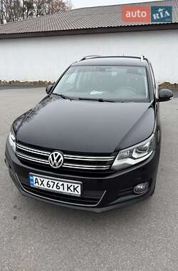 Внедорожник / Кроссовер Volkswagen Tiguan 2011 в Бабаях