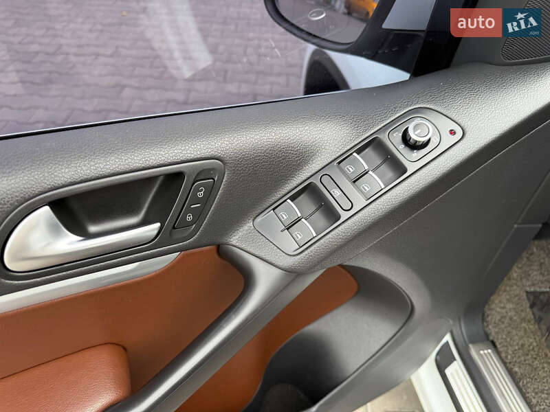Позашляховик / Кросовер Volkswagen Tiguan 2015 в Одесі фото 21 Позашляховик / Кросовер Volkswagen Tiguan 2015 в Одесі
