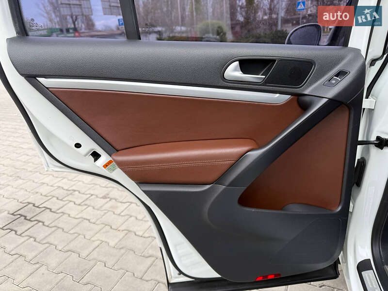 Позашляховик / Кросовер Volkswagen Tiguan 2015 в Одесі фото 28 Позашляховик / Кросовер Volkswagen Tiguan 2015 в Одесі