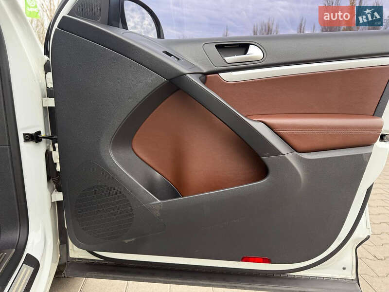 Позашляховик / Кросовер Volkswagen Tiguan 2015 в Одесі фото 48 Позашляховик / Кросовер Volkswagen Tiguan 2015 в Одесі