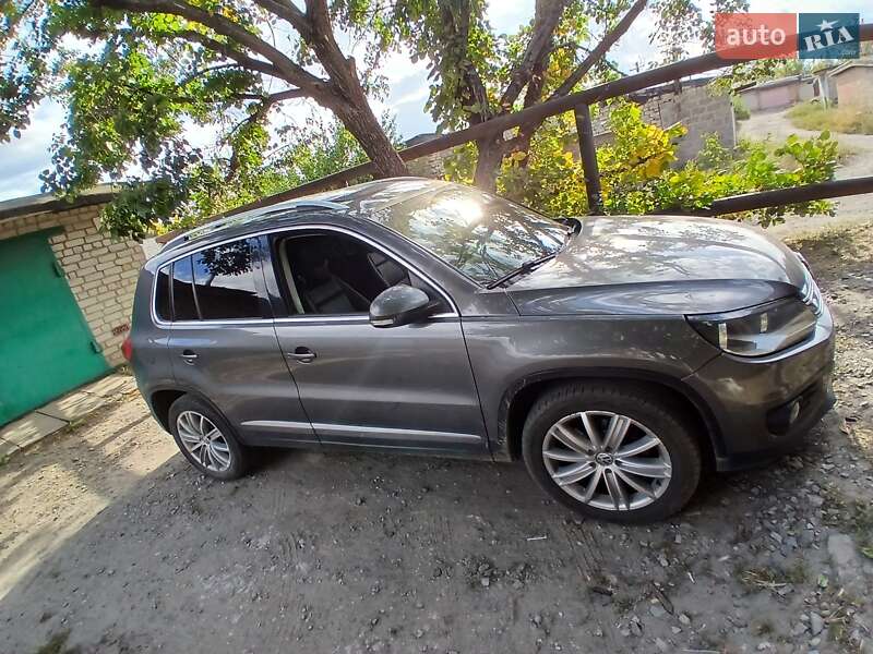 Внедорожник / Кроссовер Volkswagen Tiguan 2014 в Павлограде фото 12 Внедорожник / Кроссовер Volkswagen Tiguan 2014 в Павлограде
