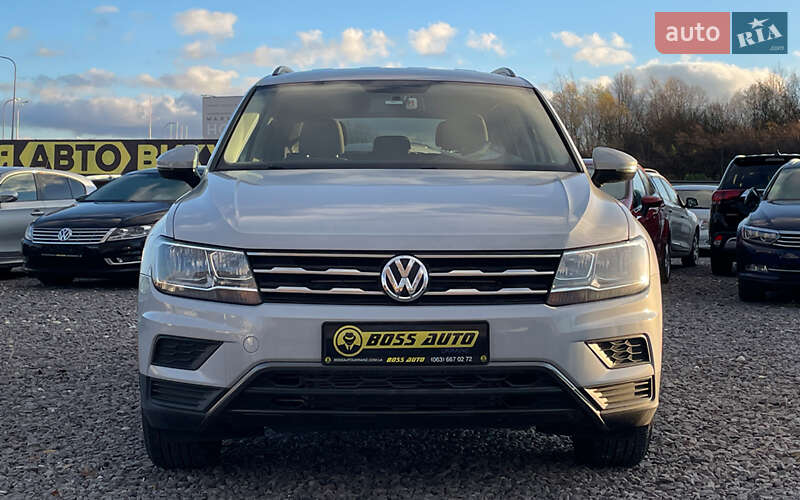 Внедорожник / Кроссовер Volkswagen Tiguan 2017 в Львове