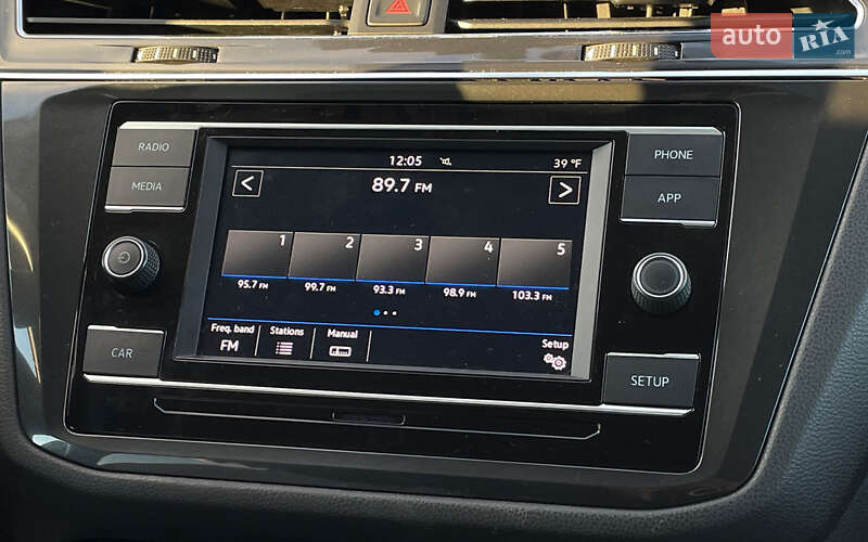 Внедорожник / Кроссовер Volkswagen Tiguan 2017 в Львове