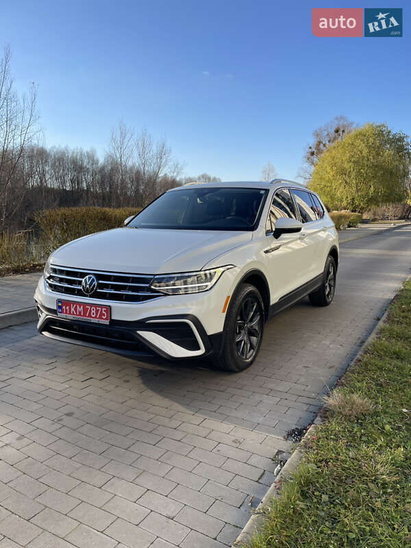 Внедорожник / Кроссовер Volkswagen Tiguan 2023 в Киеве