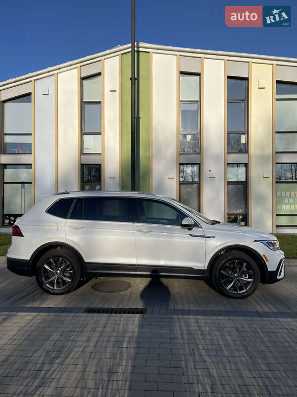 Внедорожник / Кроссовер Volkswagen Tiguan 2023 в Киеве