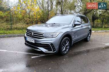 Внедорожник / Кроссовер Volkswagen Tiguan 2021 в Киеве