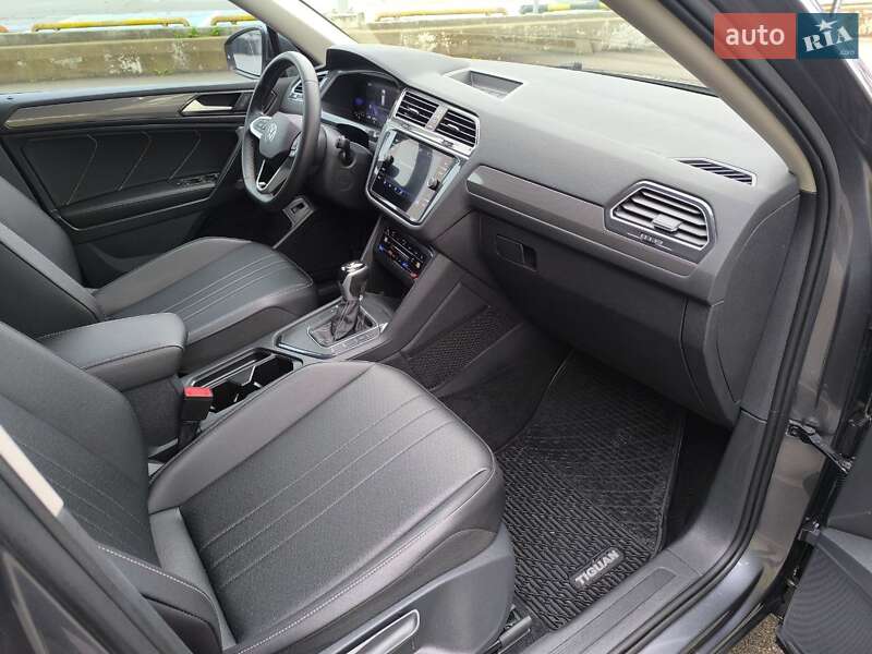 Внедорожник / Кроссовер Volkswagen Tiguan 2021 в Киеве