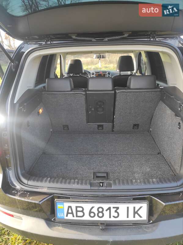 Внедорожник / Кроссовер Volkswagen Tiguan 2011 в Ильинцах