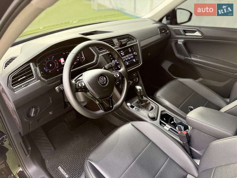 Внедорожник / Кроссовер Volkswagen Tiguan 2019 в Одессе