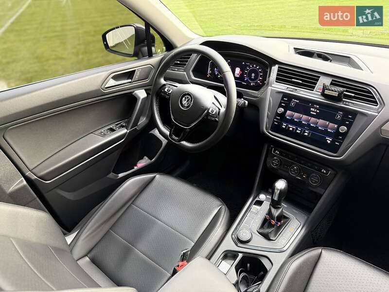 Внедорожник / Кроссовер Volkswagen Tiguan 2019 в Одессе