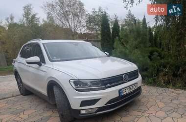 Внедорожник / Кроссовер Volkswagen Tiguan 2017 в Киеве