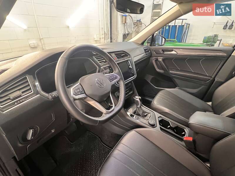 Внедорожник / Кроссовер Volkswagen Tiguan 2023 в Киеве