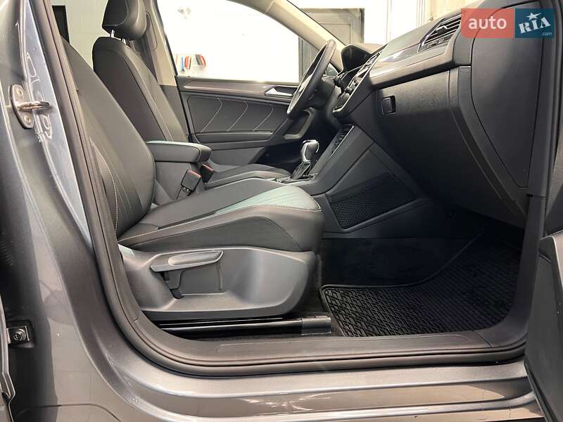 Внедорожник / Кроссовер Volkswagen Tiguan 2023 в Киеве