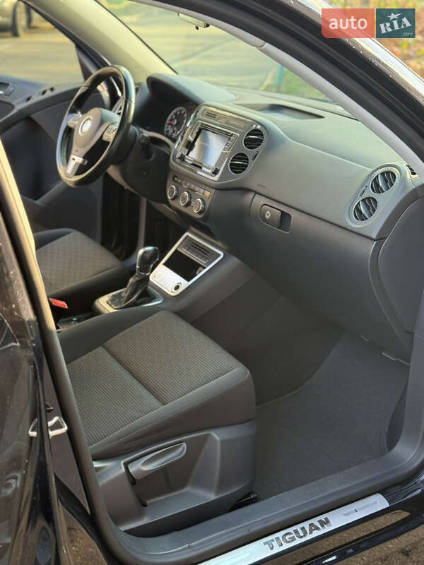 Внедорожник / Кроссовер Volkswagen Tiguan 2017 в Киеве фото 16 Внедорожник / Кроссовер Volkswagen Tiguan 2017 в Киеве