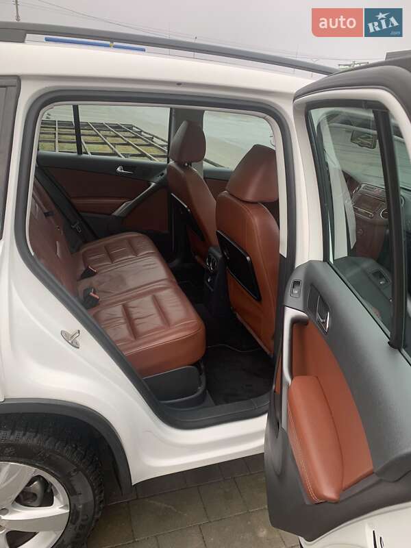 Внедорожник / Кроссовер Volkswagen Tiguan 2008 в Каменец-Подольском