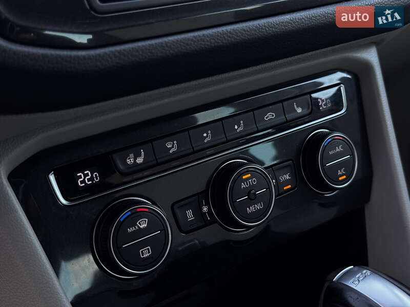 Внедорожник / Кроссовер Volkswagen Tiguan 2017 в Радивилове