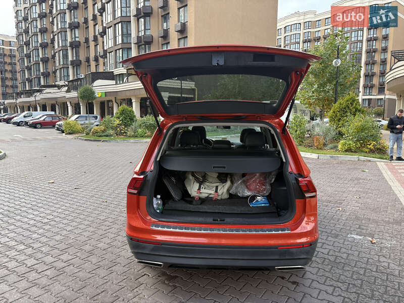Внедорожник / Кроссовер Volkswagen Tiguan 2018 в Киеве