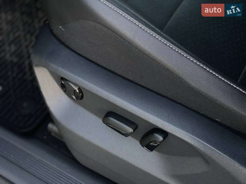 Позашляховик / Кросовер Volkswagen Tiguan 2017 в Львові фото 17 Позашляховик / Кросовер Volkswagen Tiguan 2017 в Львові