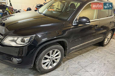 Внедорожник / Кроссовер Volkswagen Tiguan 2016 в Киеве