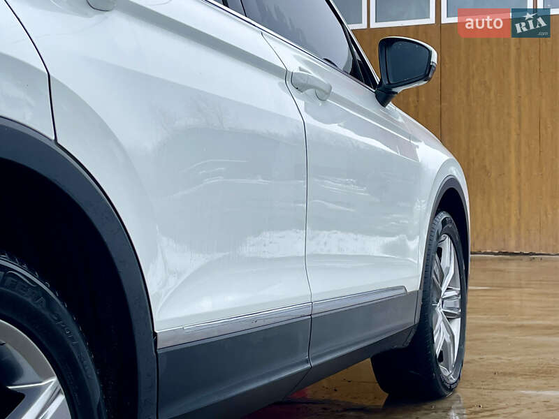 Внедорожник / Кроссовер Volkswagen Tiguan 2017 в Млинове