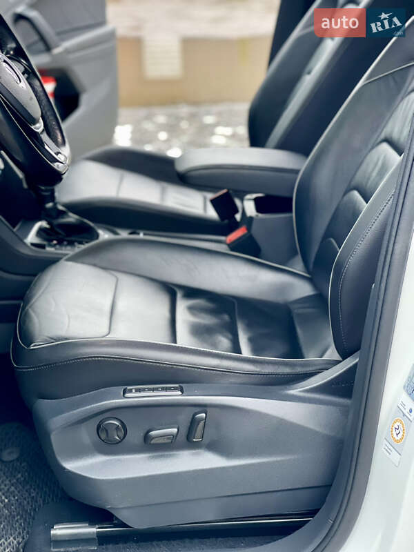 Внедорожник / Кроссовер Volkswagen Tiguan 2017 в Млинове