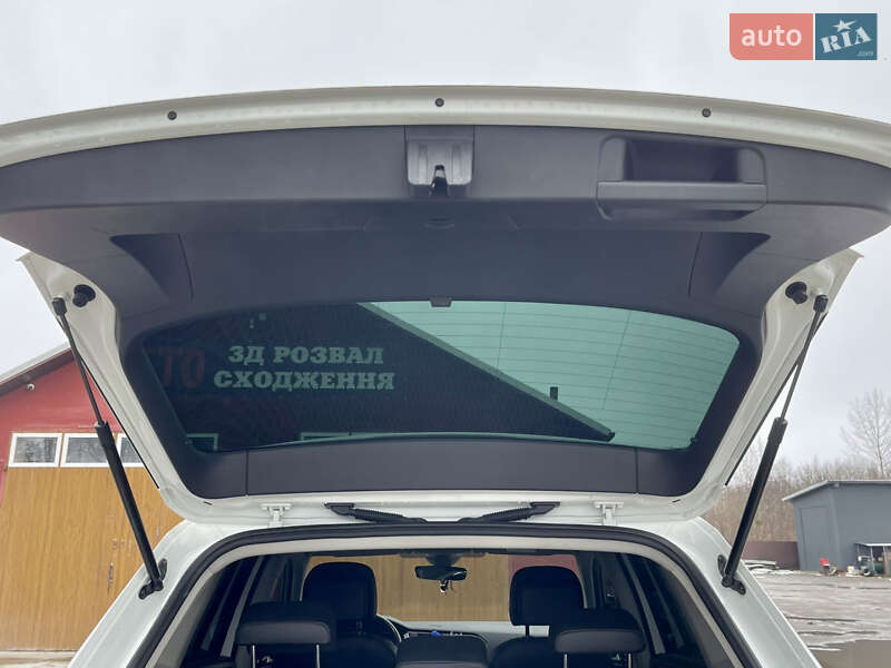 Внедорожник / Кроссовер Volkswagen Tiguan 2017 в Млинове