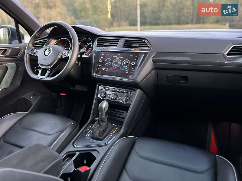 Внедорожник / Кроссовер Volkswagen Tiguan 2018 в Киеве фото 15 Внедорожник / Кроссовер Volkswagen Tiguan 2018 в Киеве