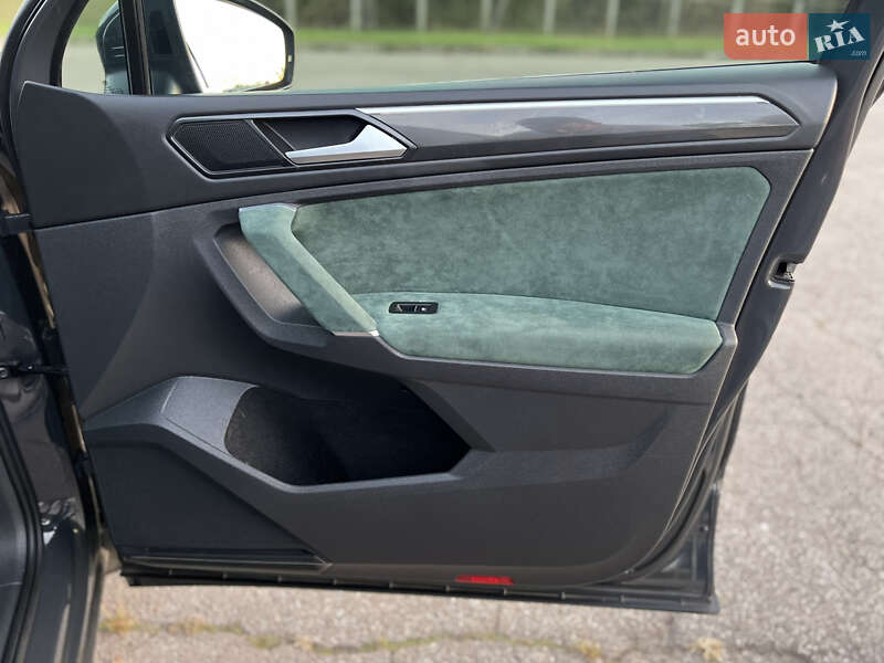 Внедорожник / Кроссовер Volkswagen Tiguan 2018 в Киеве фото 25 Внедорожник / Кроссовер Volkswagen Tiguan 2018 в Киеве