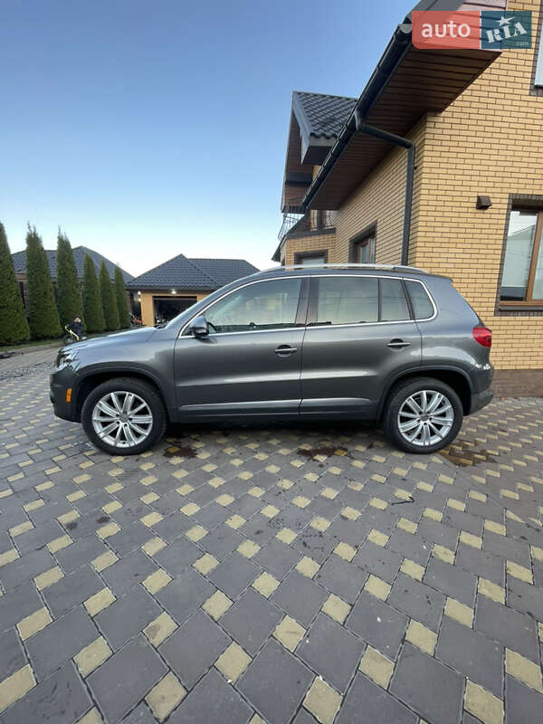 Внедорожник / Кроссовер Volkswagen Tiguan 2016 в Ровно