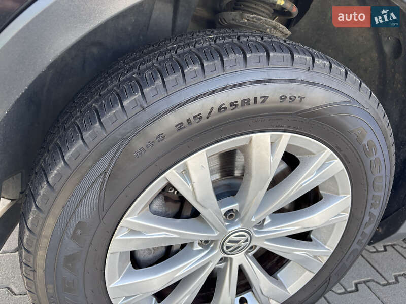 Внедорожник / Кроссовер Volkswagen Tiguan 2019 в Киеве