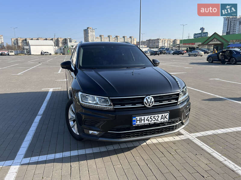 Внедорожник / Кроссовер Volkswagen Tiguan 2019 в Одессе