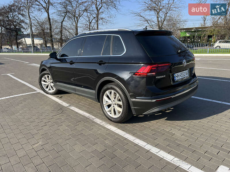 Внедорожник / Кроссовер Volkswagen Tiguan 2019 в Одессе