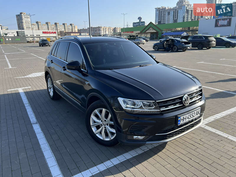 Внедорожник / Кроссовер Volkswagen Tiguan 2019 в Одессе