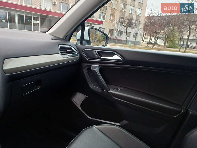 Внедорожник / Кроссовер Volkswagen Tiguan 2018 в Горишних Плавнях