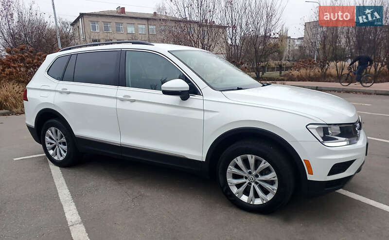 Внедорожник / Кроссовер Volkswagen Tiguan 2018 в Горишних Плавнях