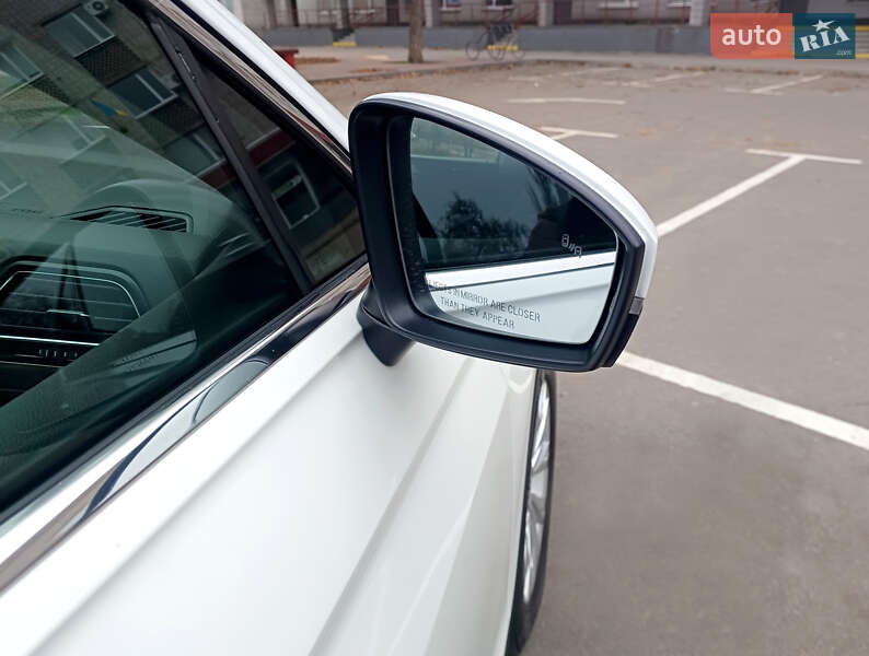 Внедорожник / Кроссовер Volkswagen Tiguan 2018 в Горишних Плавнях