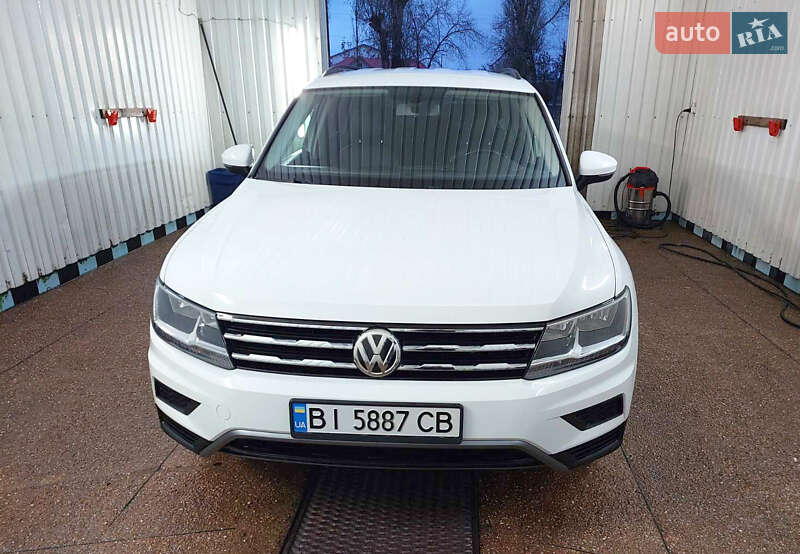 Внедорожник / Кроссовер Volkswagen Tiguan 2018 в Горишних Плавнях