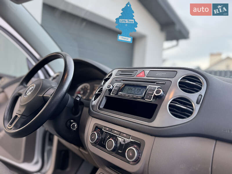 Внедорожник / Кроссовер Volkswagen Tiguan 2010 в Львове