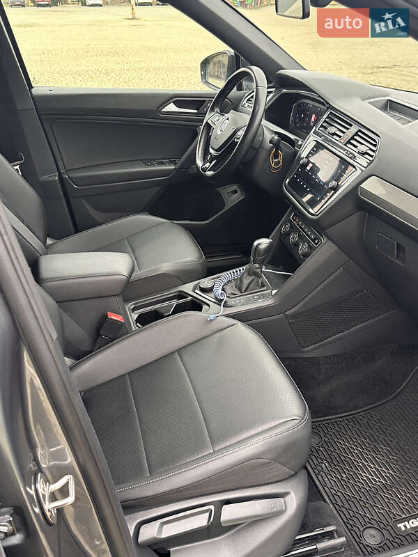 Внедорожник / Кроссовер Volkswagen Tiguan 2019 в Одессе