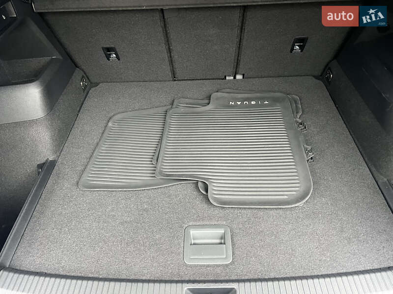 Внедорожник / Кроссовер Volkswagen Tiguan 2024 в Киеве