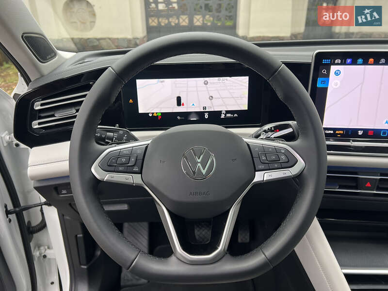 Внедорожник / Кроссовер Volkswagen Tiguan 2024 в Киеве