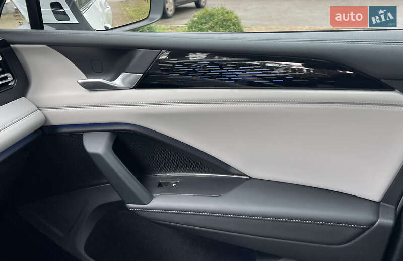 Внедорожник / Кроссовер Volkswagen Tiguan 2024 в Киеве