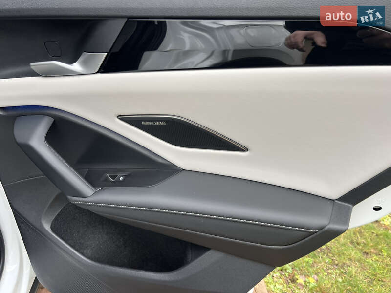 Внедорожник / Кроссовер Volkswagen Tiguan 2024 в Киеве