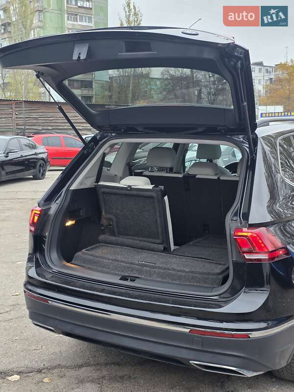 Внедорожник / Кроссовер Volkswagen Tiguan 2017 в Запорожье